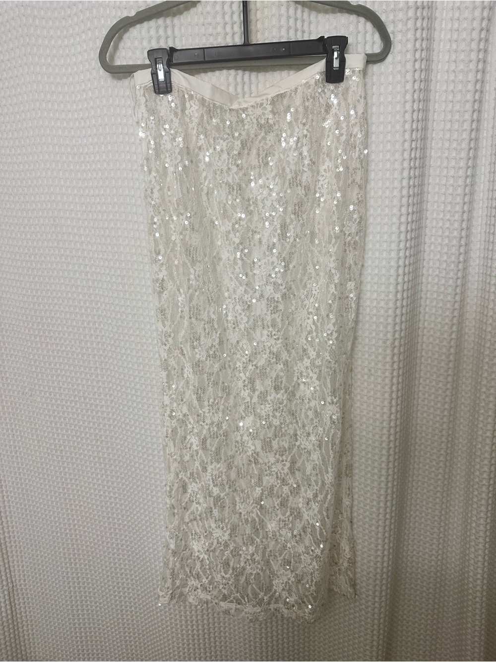VRG GRL Devyn White Sequin Skirt and Top Set - Picture 3 of 4